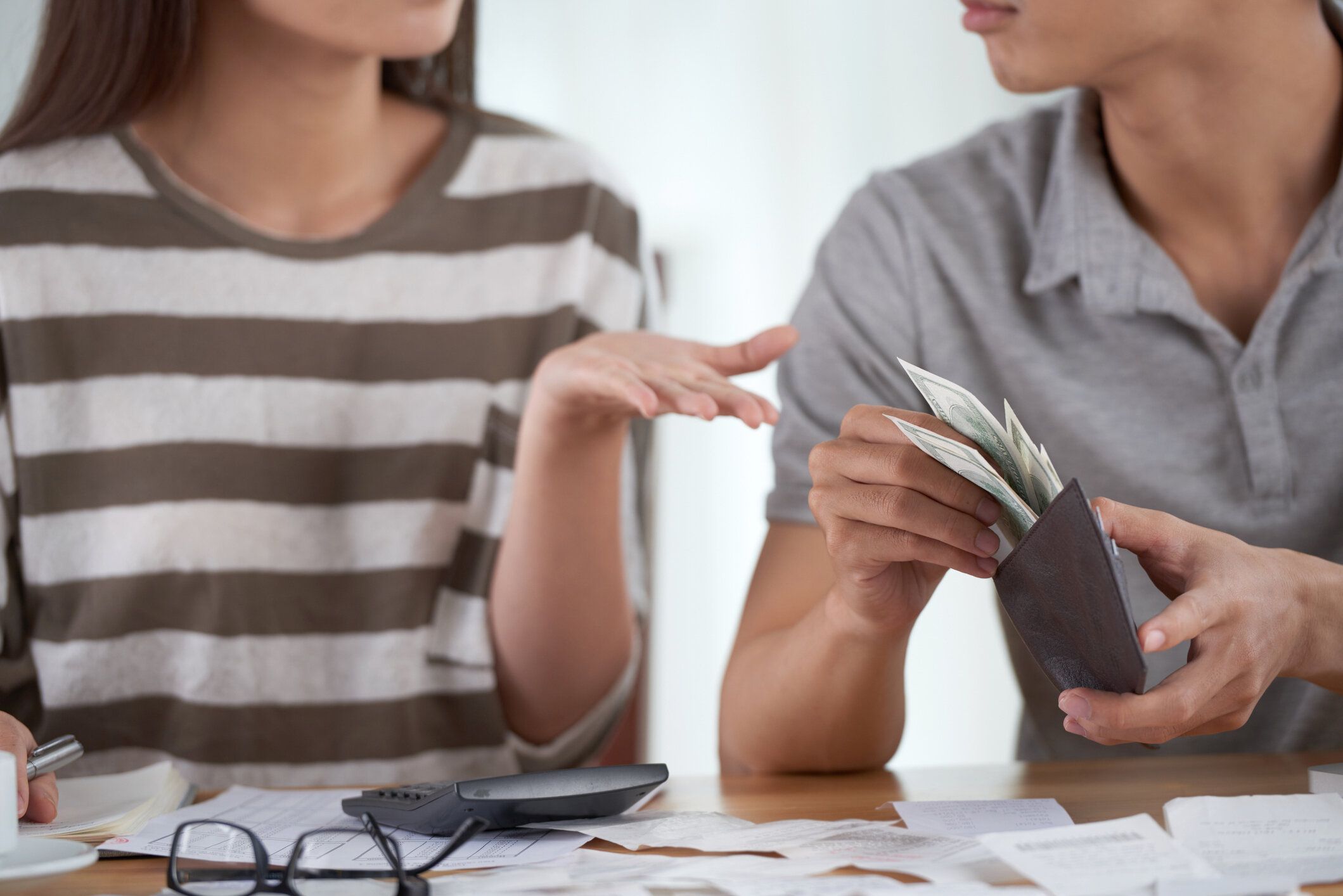 共働きなのに貯まらない夫婦は相手を信頼しすぎている!?節約アドバイザーが解説