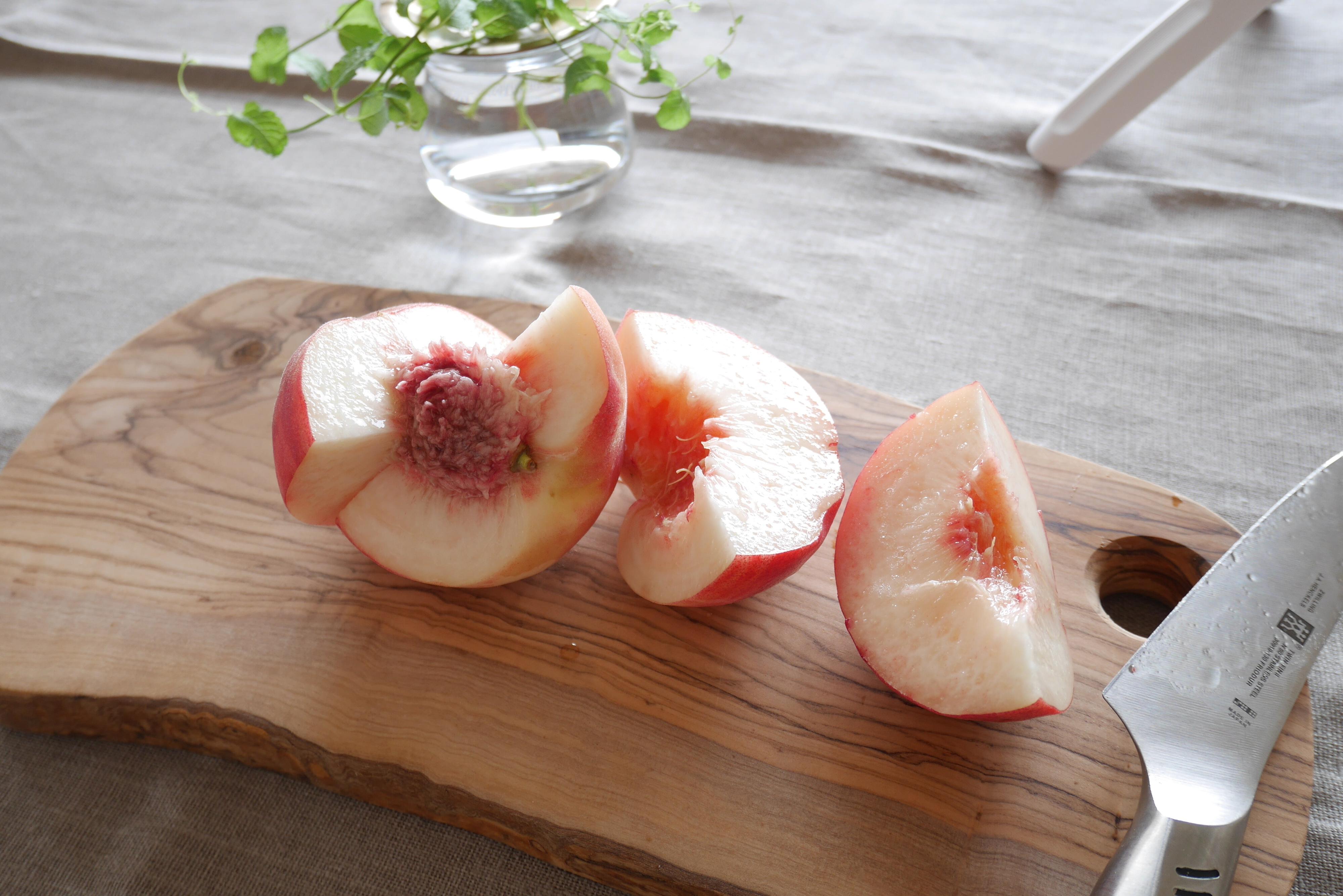 種も皮もキレイに取れて気持ちいい！無駄のない『桃』の切り方