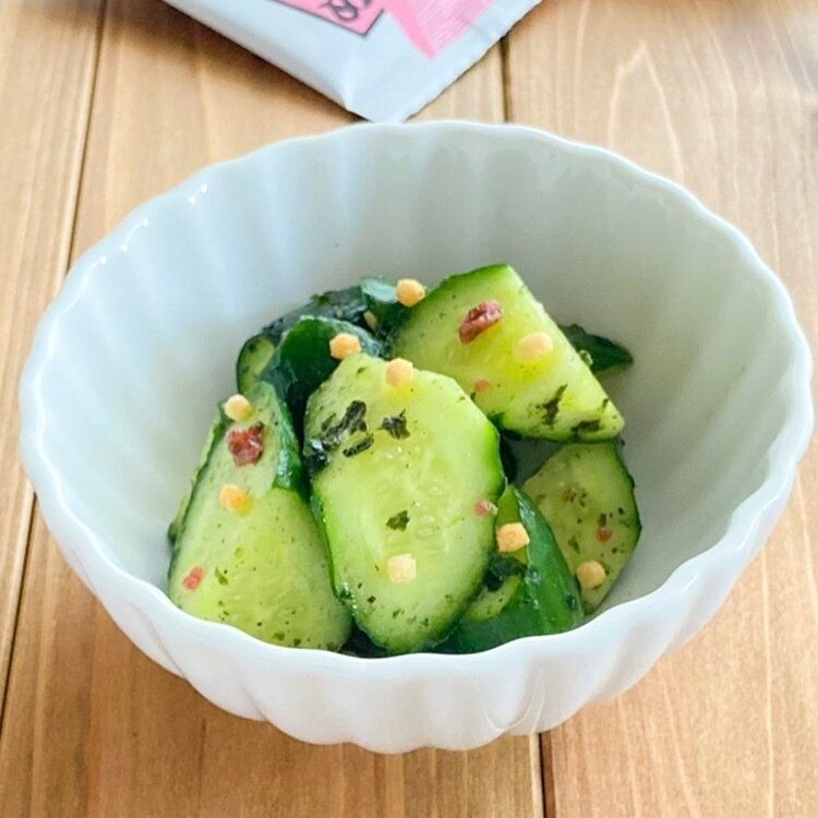 【5分で完成！】お茶漬けの素でできる『きゅうりのサッと漬け』