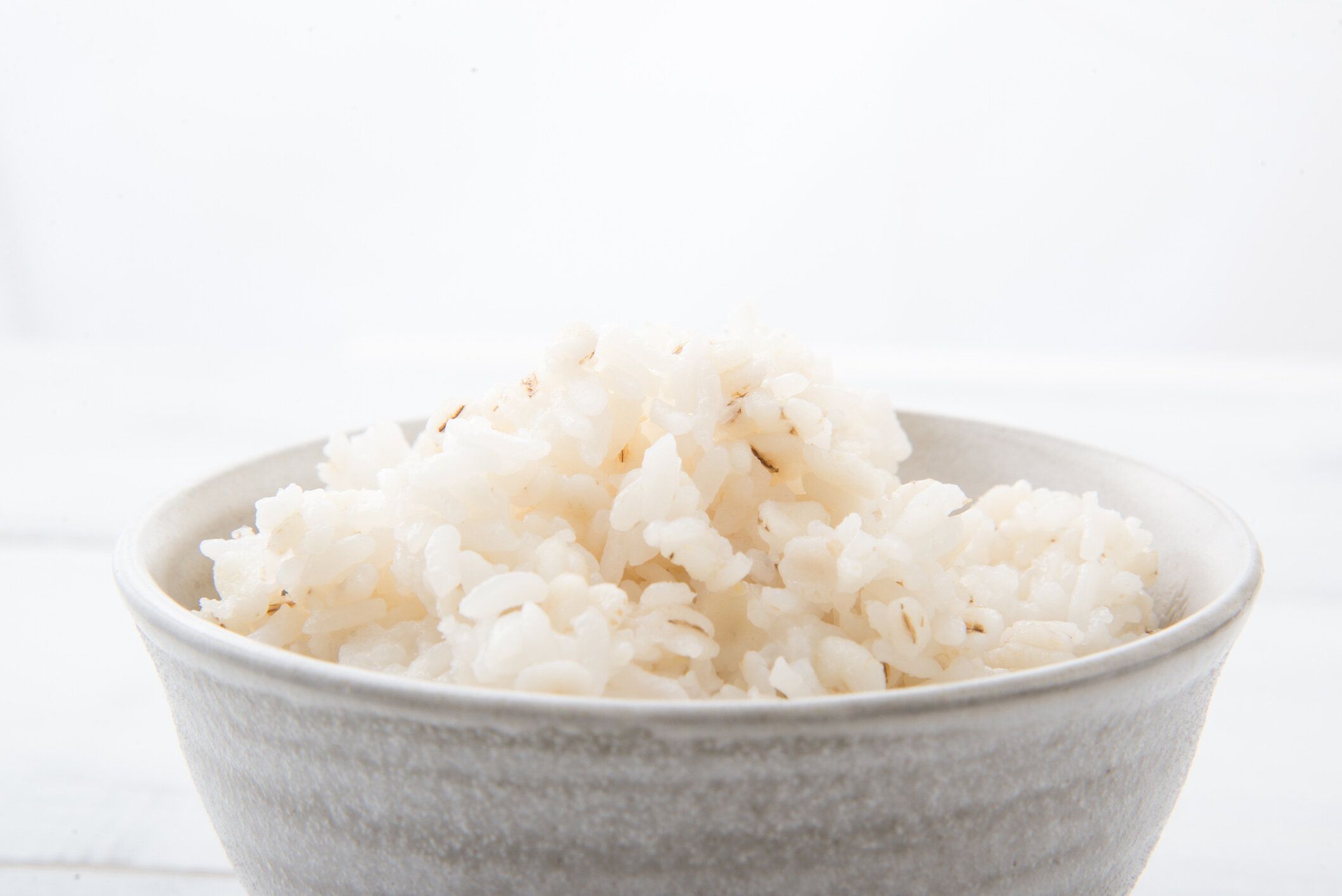 「もち麦」ダイエットって効果あるの？ポイントやおすすめレシピを紹介