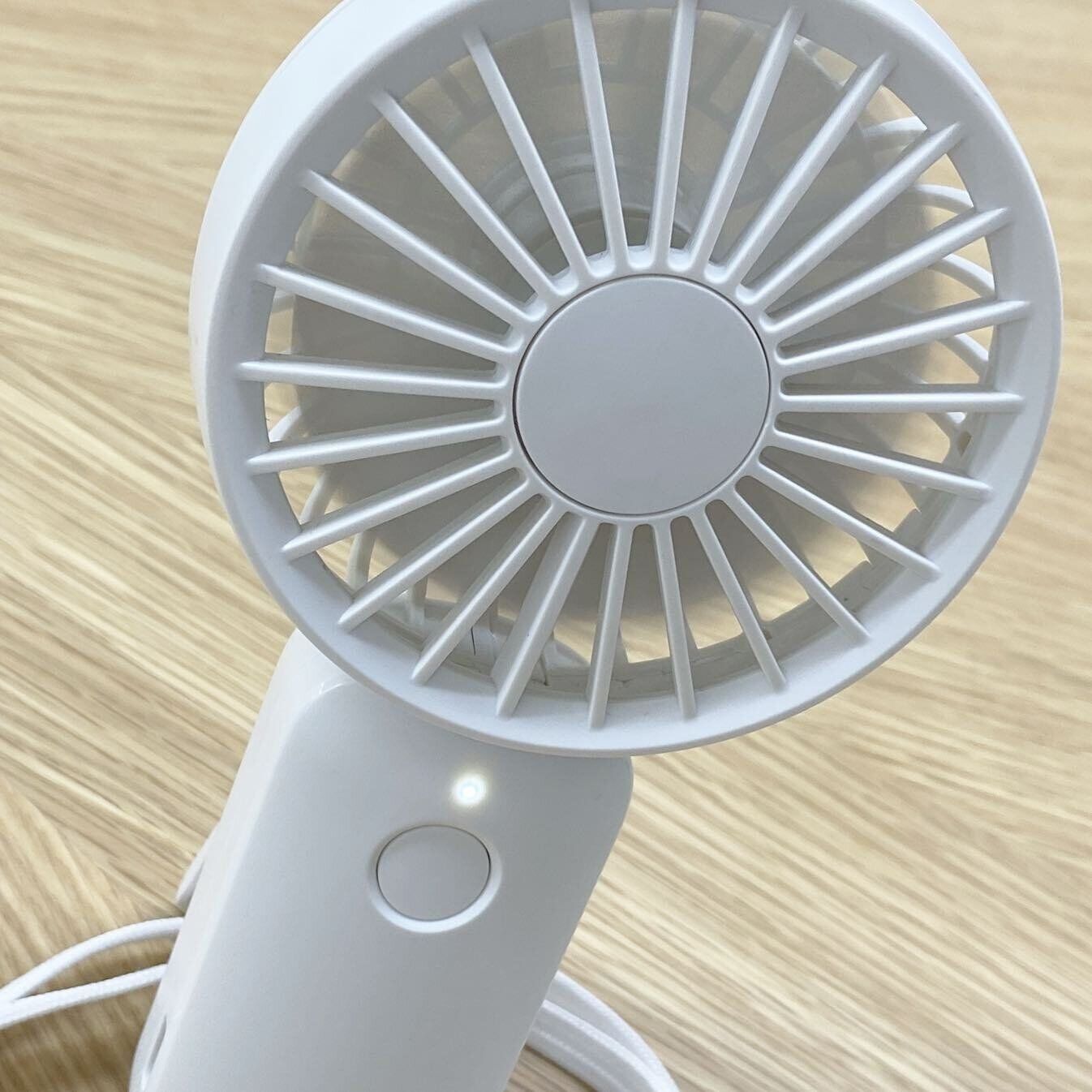 飛ぶように売れて入手困難！【無印良品】「試しに使ってみたらドンピシャ」「サーキュレーターと同じ羽根の構造」ハンディファンのびっくり活用アイデア