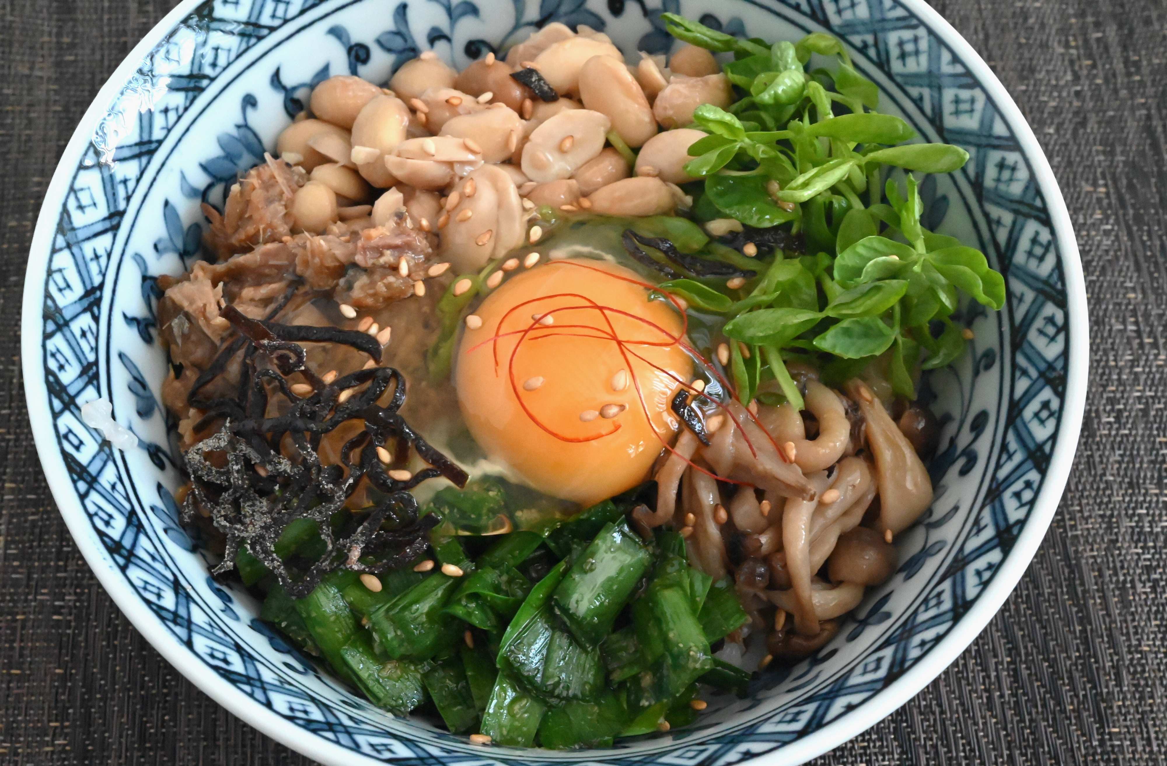包丁なし！作り置きもできる♪丼ぶりひとつで８品目！栄養満点「韓国風納豆ごはん」