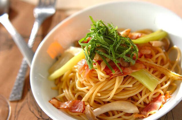 薬味や鍋だけじゃない！「長ネギ」を使ったおすすめレシピ29選｜和風から洋風までさまざまな料理に大変身