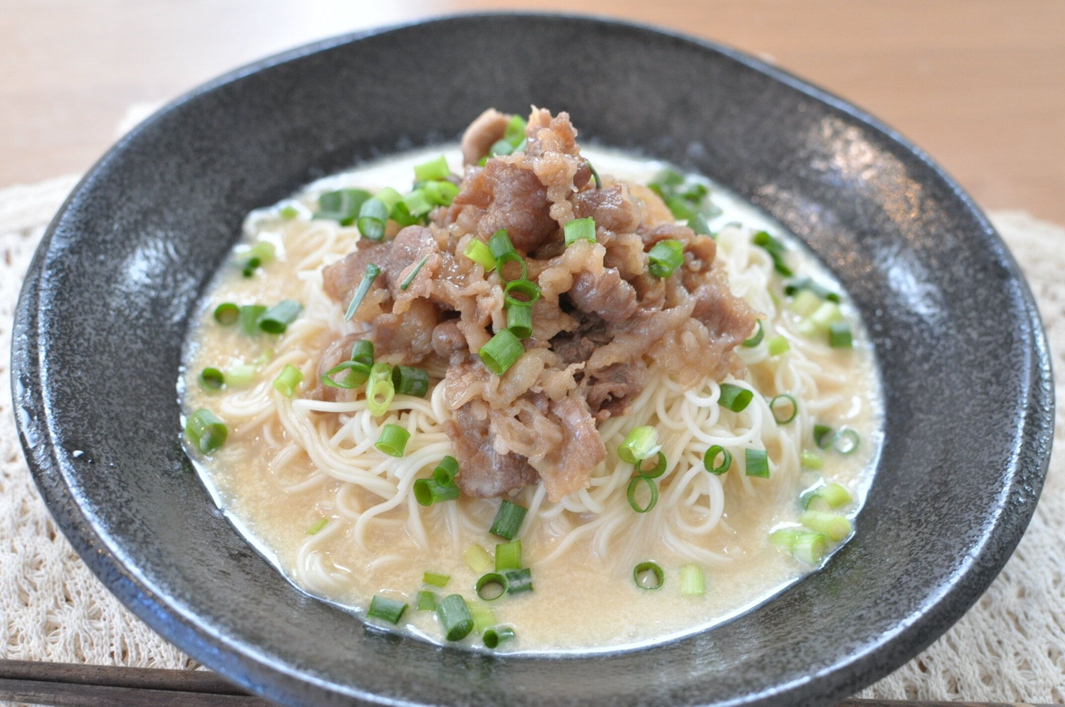 10分以内【牛肉しぐれ煮豆乳そうめん】甘辛牛肉とコク旨汁が食欲をそそる！夏休みのお昼ごはんにおすすめレシピ