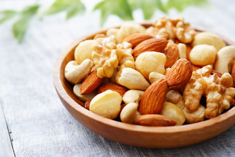 「ナッツ」を食べすぎるとどうなる？知っておきたいナッツのメリット＆デメリット