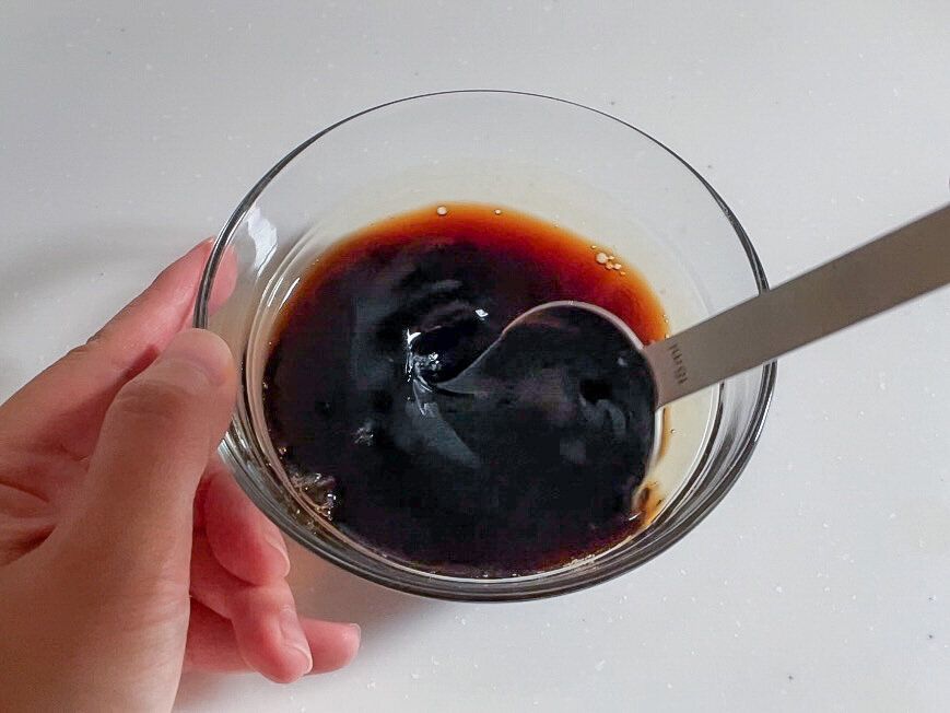 【材料4つ混ぜるだけ】黄金比でつくる照り焼きのタレは常備必須の万能調味料