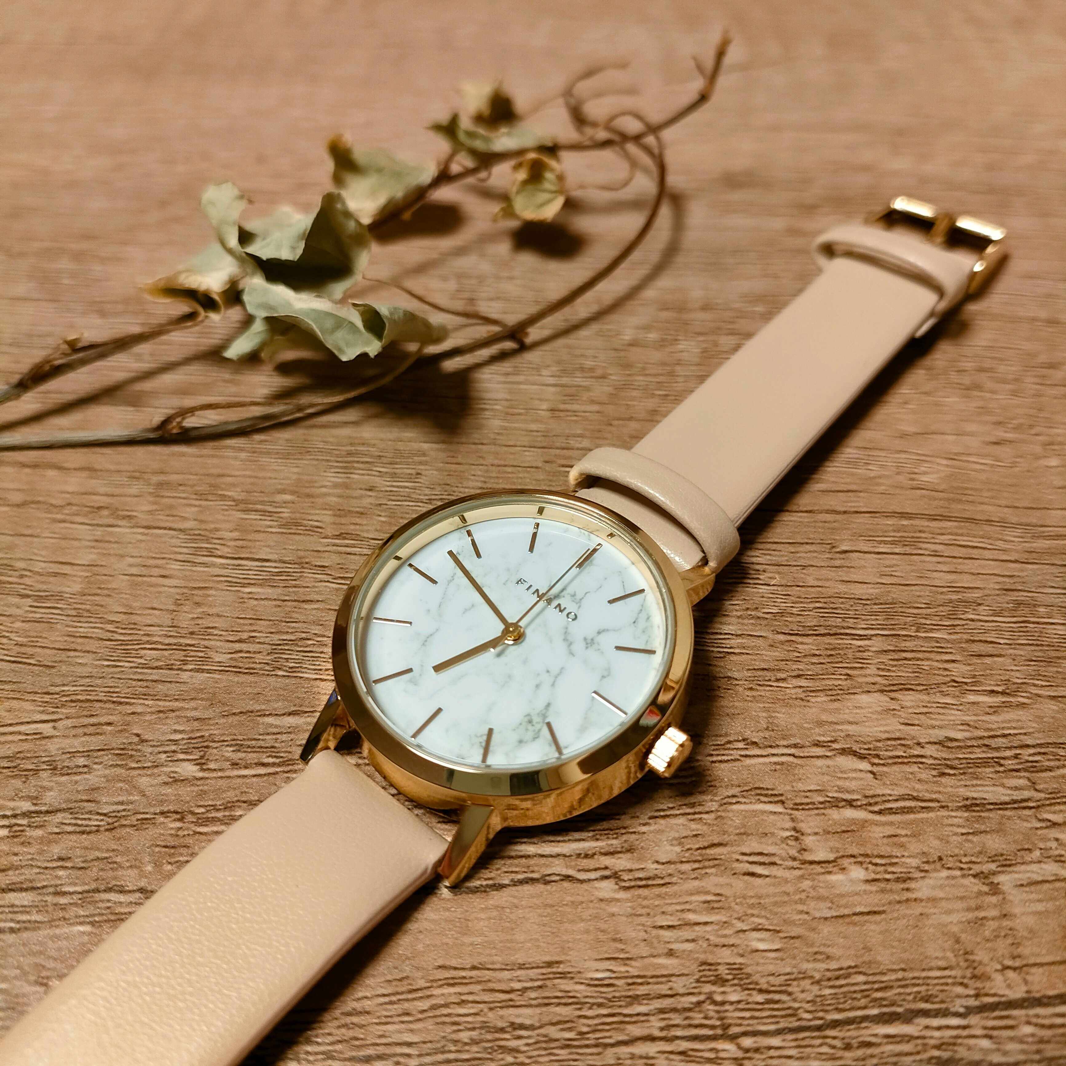 【ダイソー】高見えすぎる！話題のワンコインウォッチが手離せません！