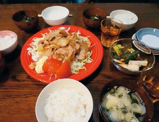 焼くだけ＆切るだけ！フルタイム＆食べ盛り3児ママの「献立断捨離」がすごい！