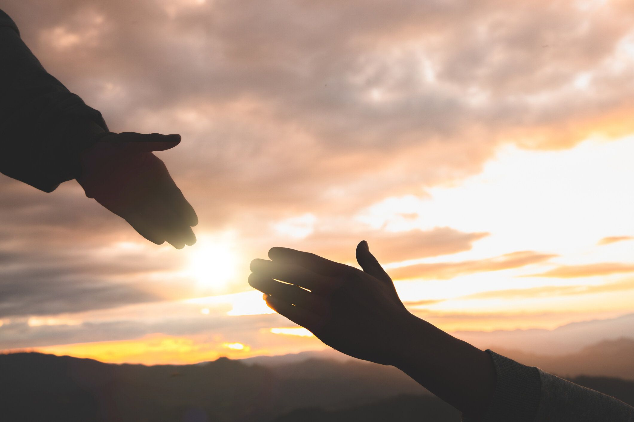 縁が円を運んでくる！人間関係運を上げて金運アップ！【Dr.コパの風水解説】