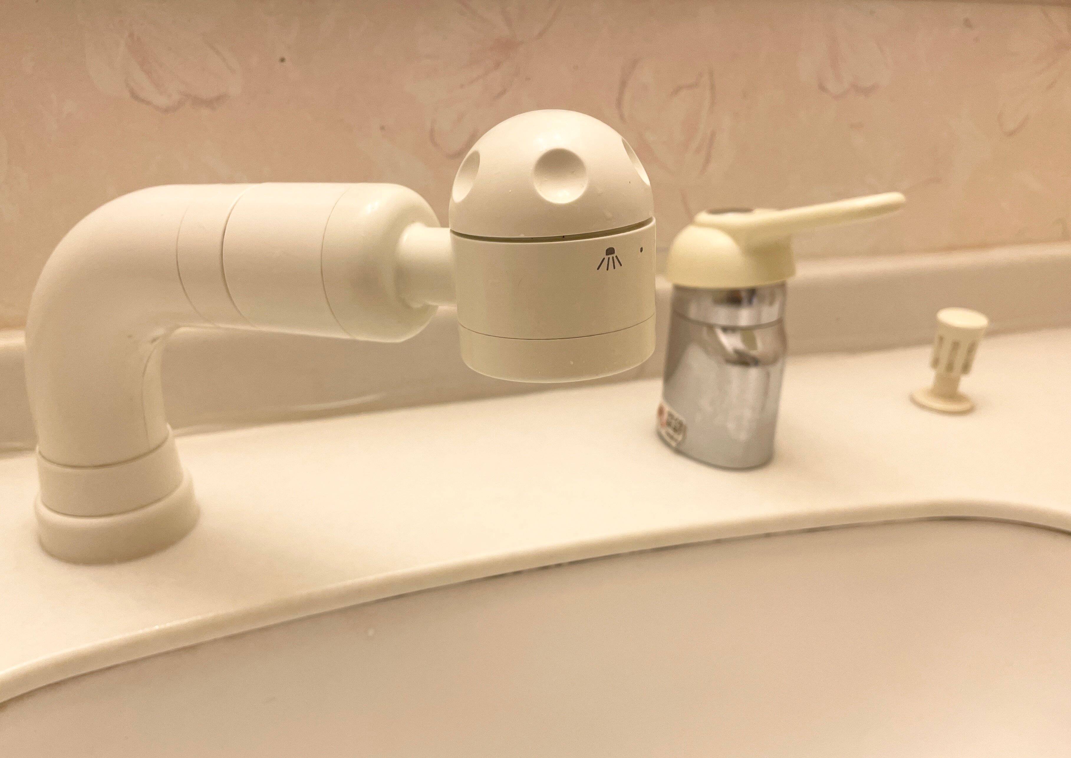 洗面台のシャワーヘッドを掃除する方法｜クエン酸や重曹を使ったやり方を解説