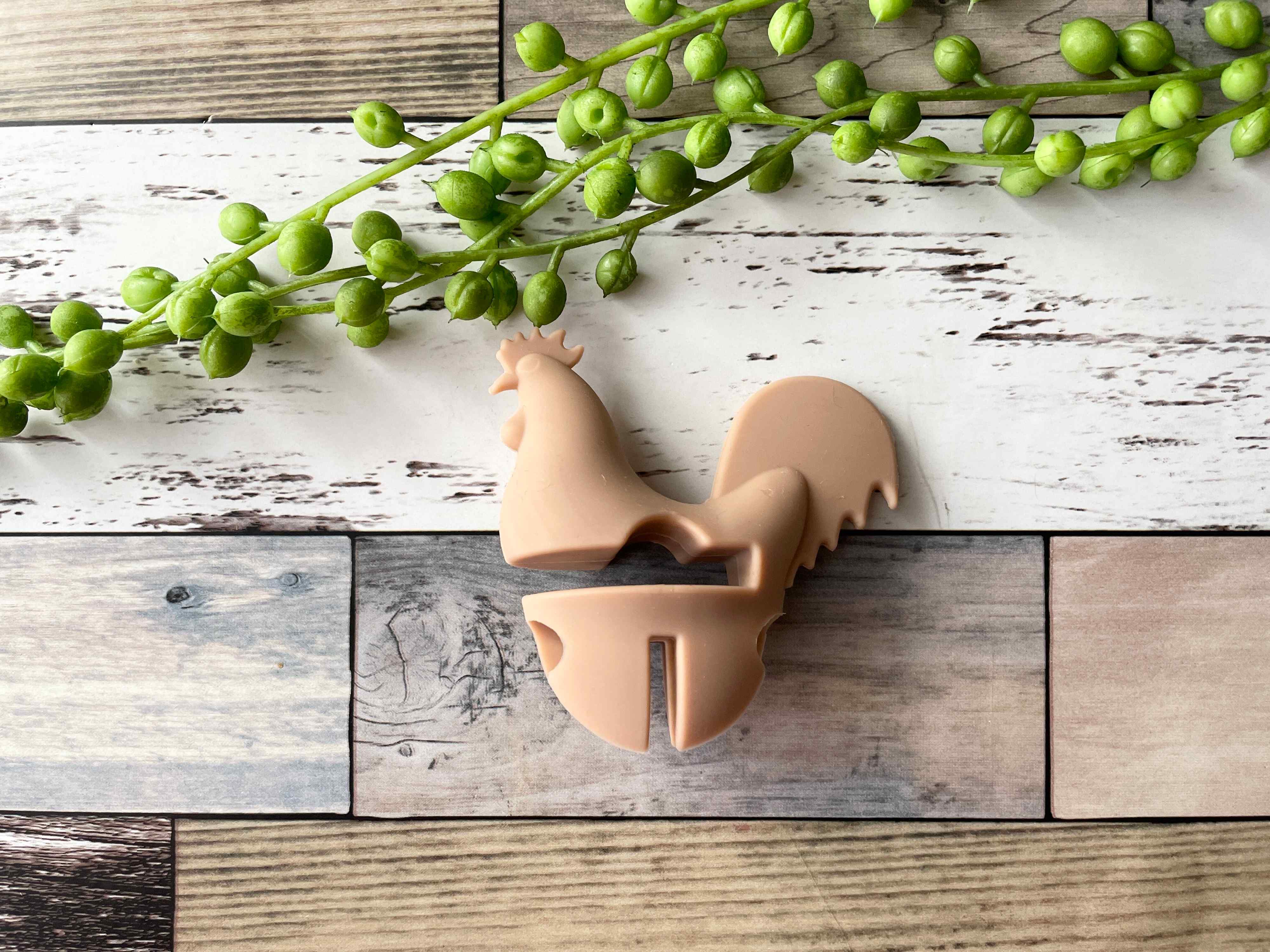 【スリーピー】かわい～！お玉の置き場所問題はニワトリがオシャレに解決！