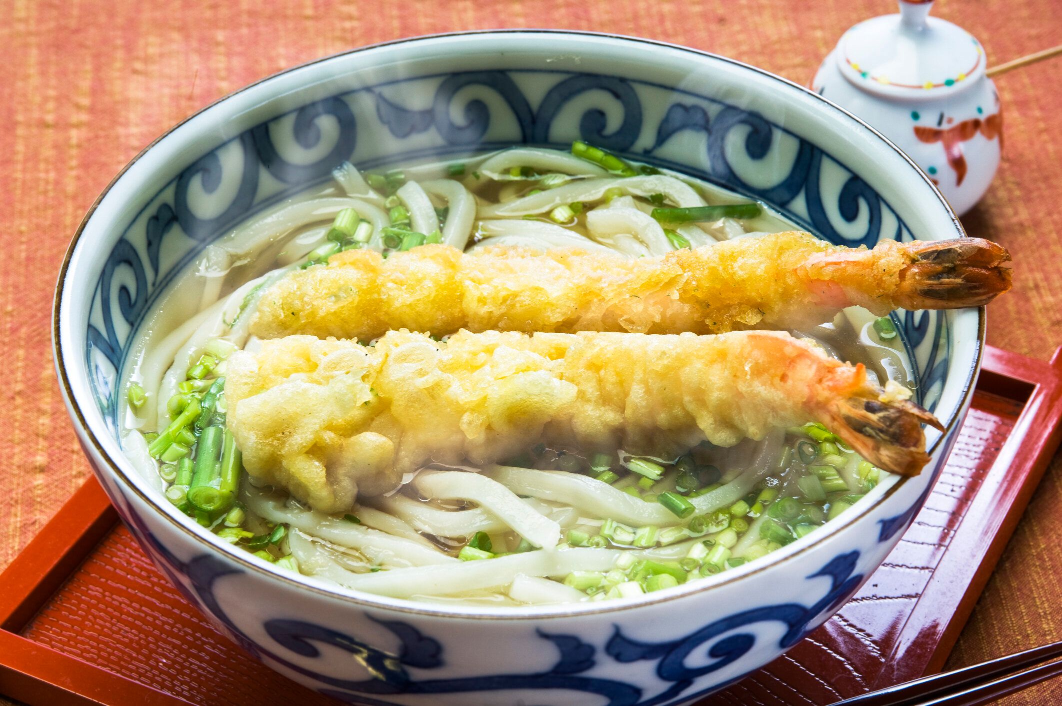 気になる「天ぷらうどん」のカロリーや炭水化物量とは？食べる際に押さえるべきポイントを紹介