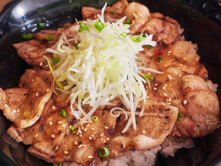 気になる「豚丼」のカロリーや炭水化物量とは？食べる際に押さえるべきポイントを紹介
