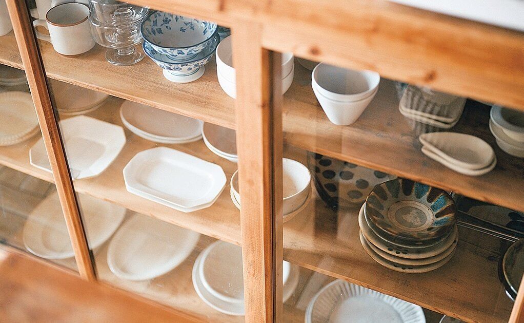 どうしても増えてしまう「皿」と「器」。イライラせずに取り出せて、しまいやすい収納テクが知りたい！