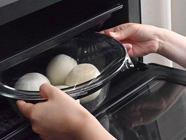 浮かせるってどういうこと!?“温度ムラ”“調理時間”など…オーブンレンジの不満をまるっと解決！