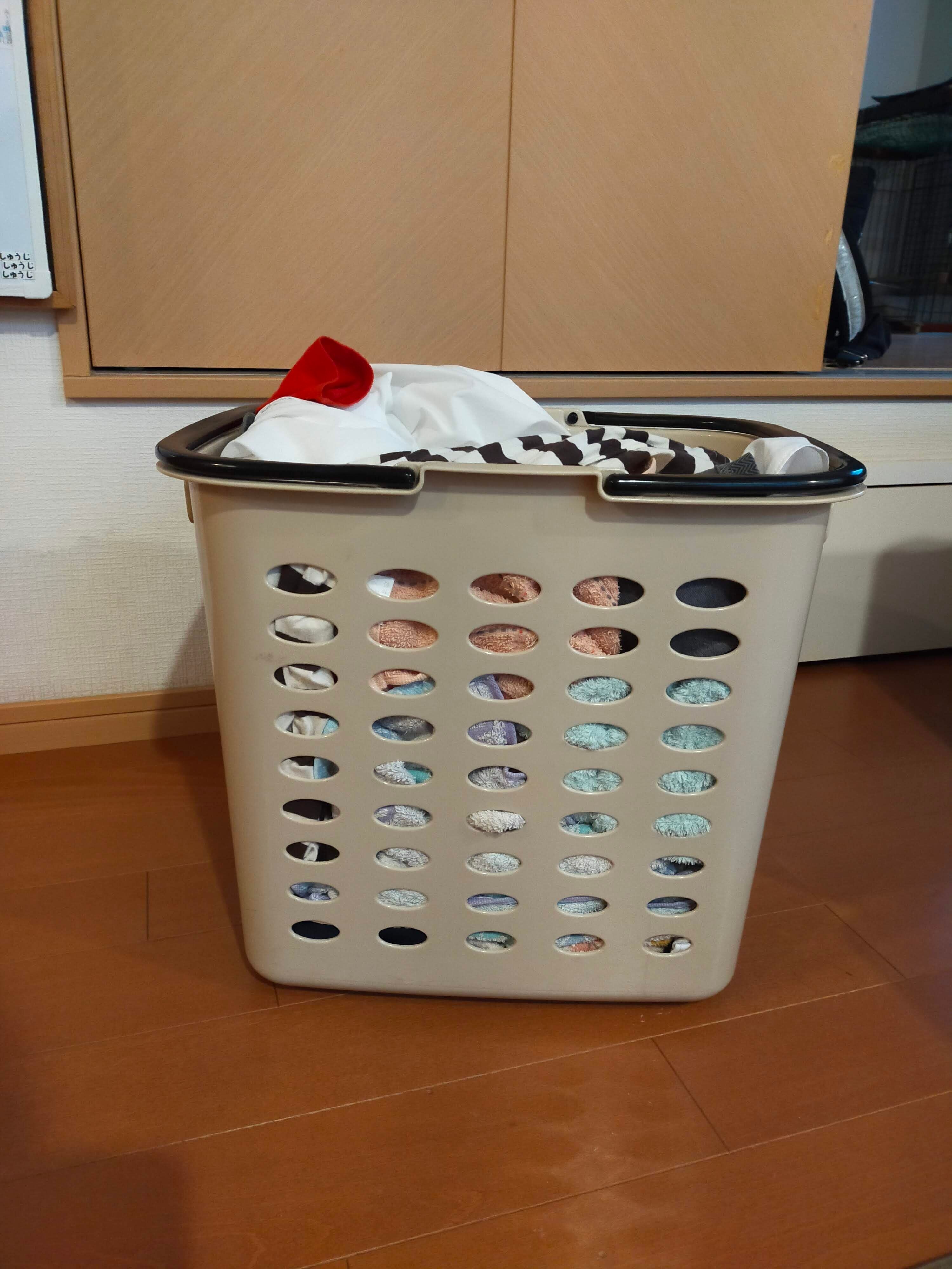 【楽家事】洗濯物を畳むのはお母さんの仕事？