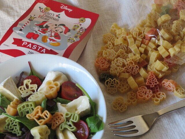 【カルディ】クリスマスをにぎやかに！人気キャラクター勢ぞろいのパスタ