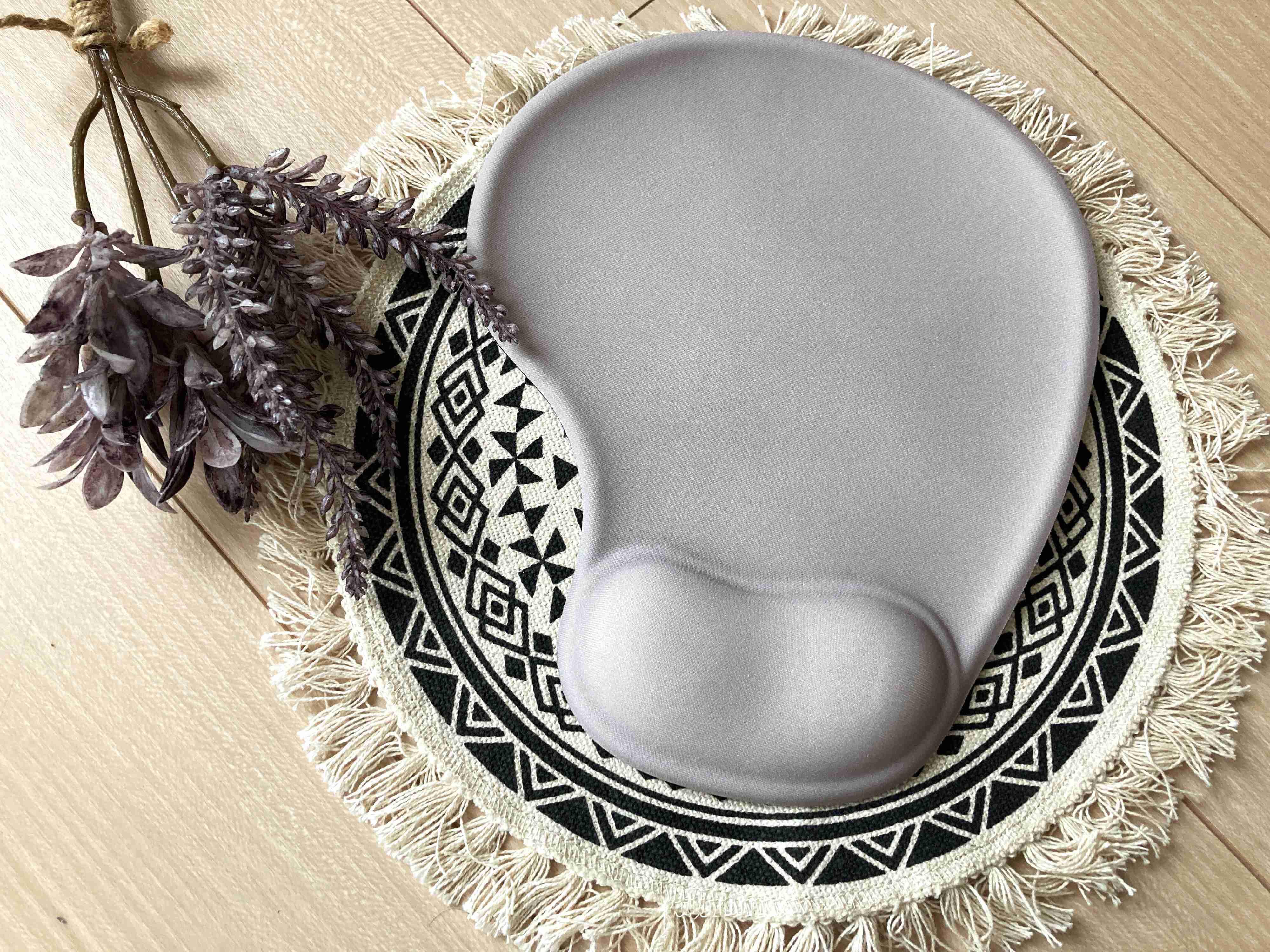 【3COINS】クッション付きマウスパッドでリモートワークのストレス軽減