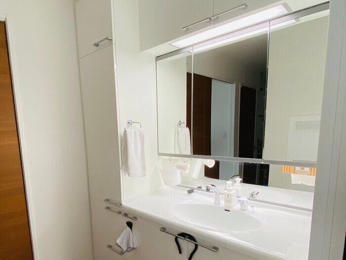 【収納術】100均、無印で作る！「浮かせる収納アイデア」3選