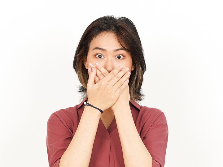 歯周病の進行は若い人ほど早い！？女性ホルモンと歯周病の深い関係とは？