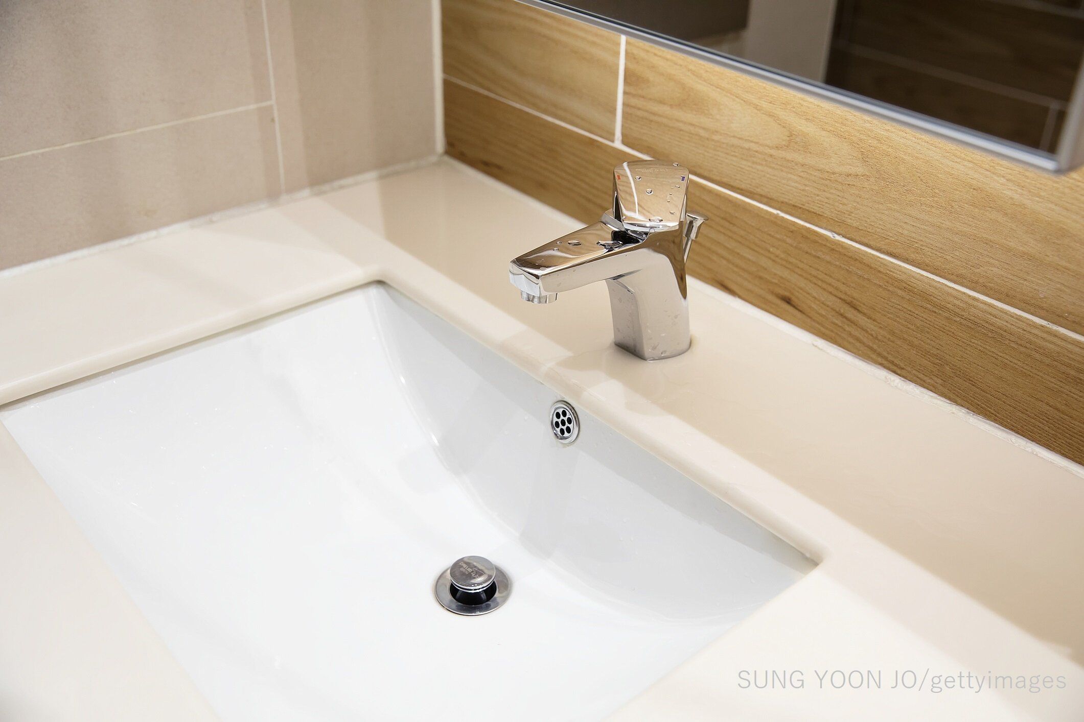 洗面所の嫌な臭いの原因は？解消方法や発生させないための予防方法を紹介