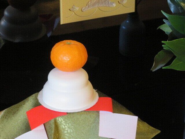 【ダイソー】108円ならアリ！ナチュラル感と小さめサイズが可愛い鏡餅