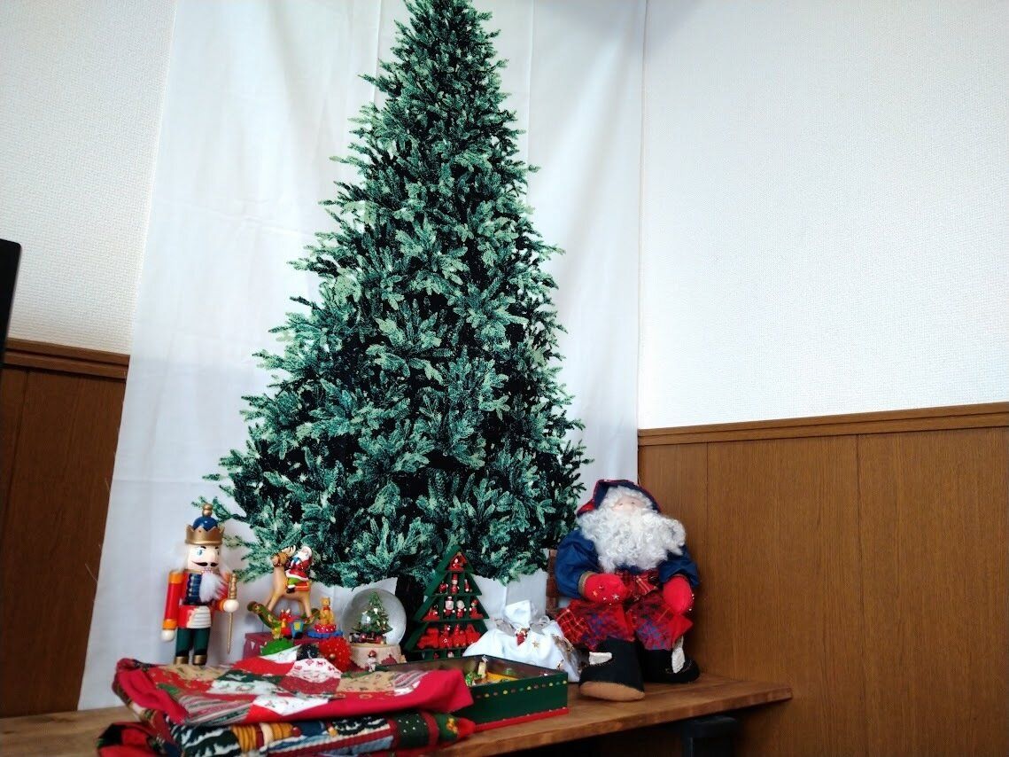 【クリスマス】簡単に華やかに飾る！？タペストリーツリー４つの魅力