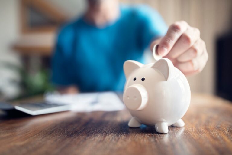 買い方をシンプルにしたら年100万円貯まった！3つの方法