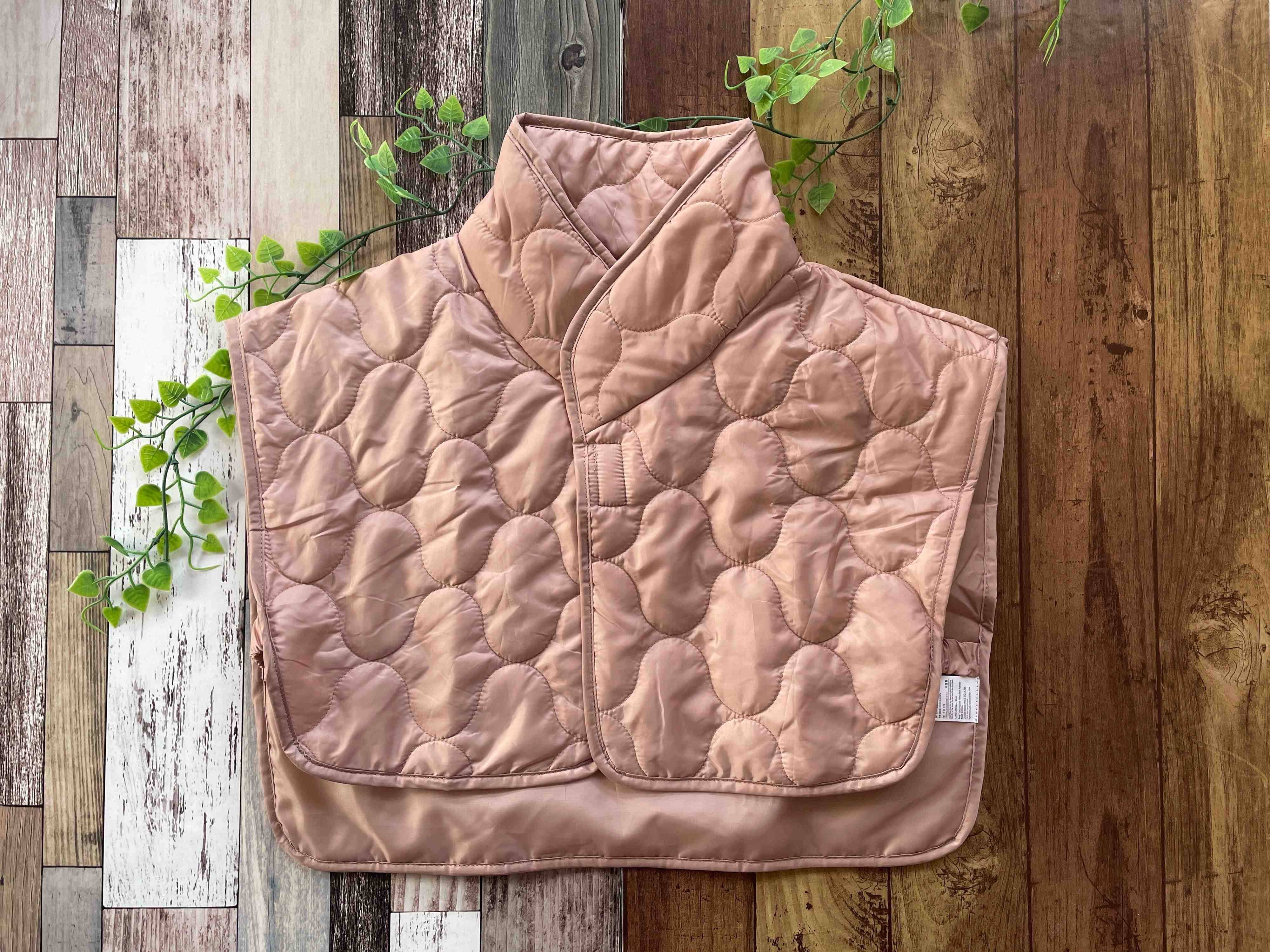 寒くて寝ていても肩がこる…それダイソーが解決してくれます！