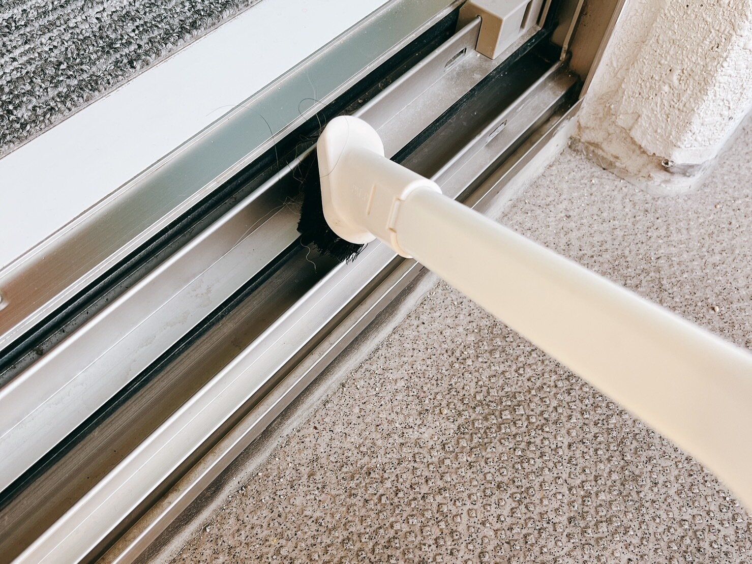 【窓ふき】知っていてよかった！窓ふきの順番