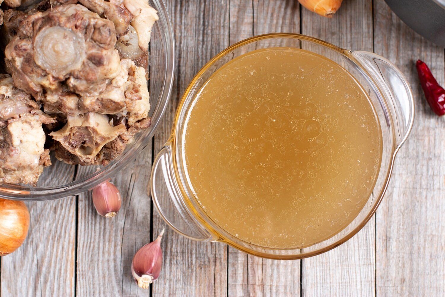 「鶏がらスープの素」がないときの代用調味料を検証！おすすめの組み合わせも紹介【管理栄養士が解説】