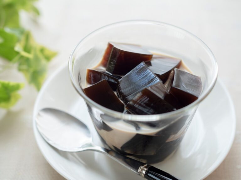 【管理栄養士監修】気になる「ゼリー」のカロリーや炭水化物量とは？食べる際に押さえるべきポイントを紹介