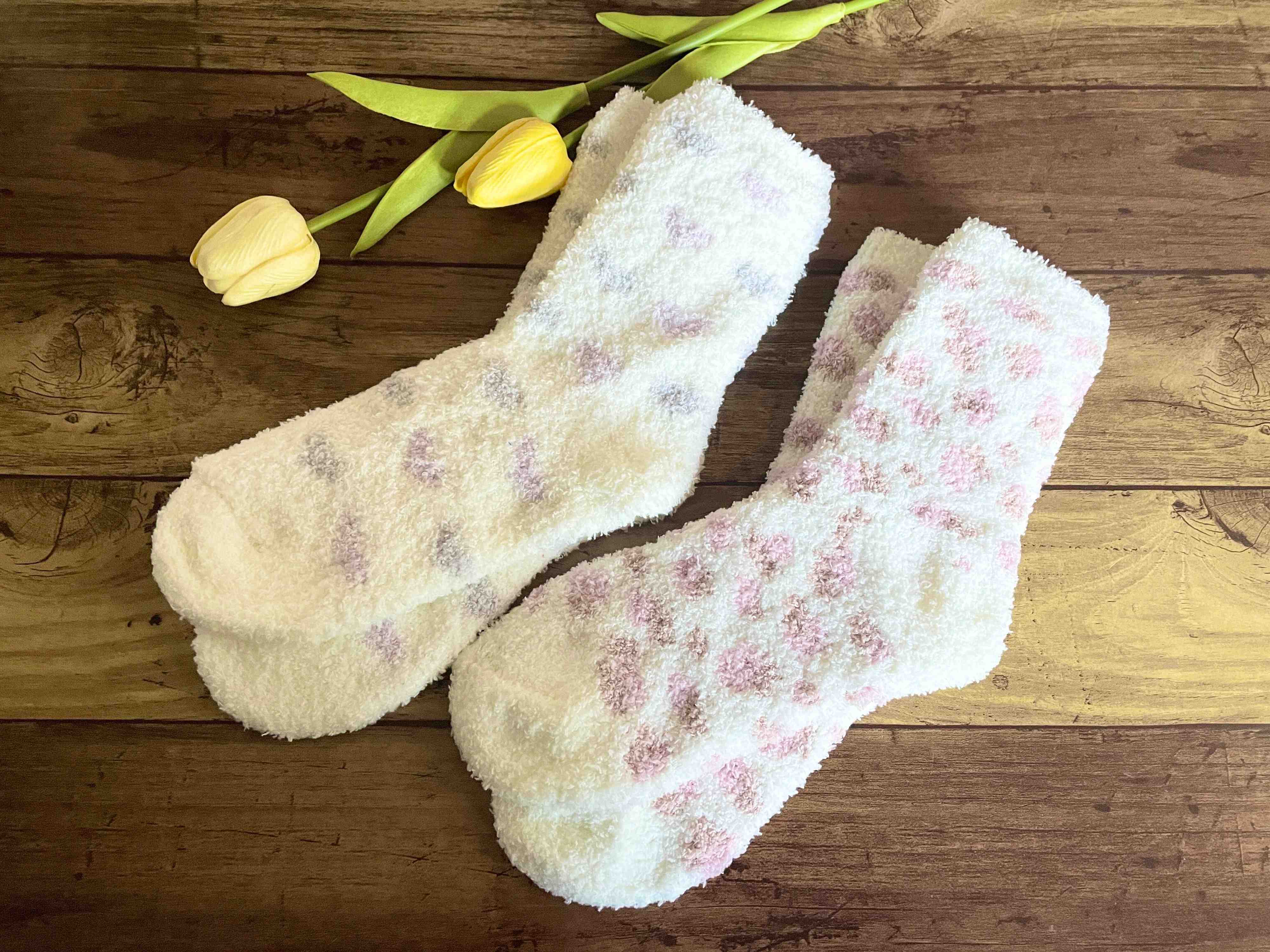 【ダイソー】人気ブランドそっくり「もこもこソックス」がちょうどいい使いやすさ！