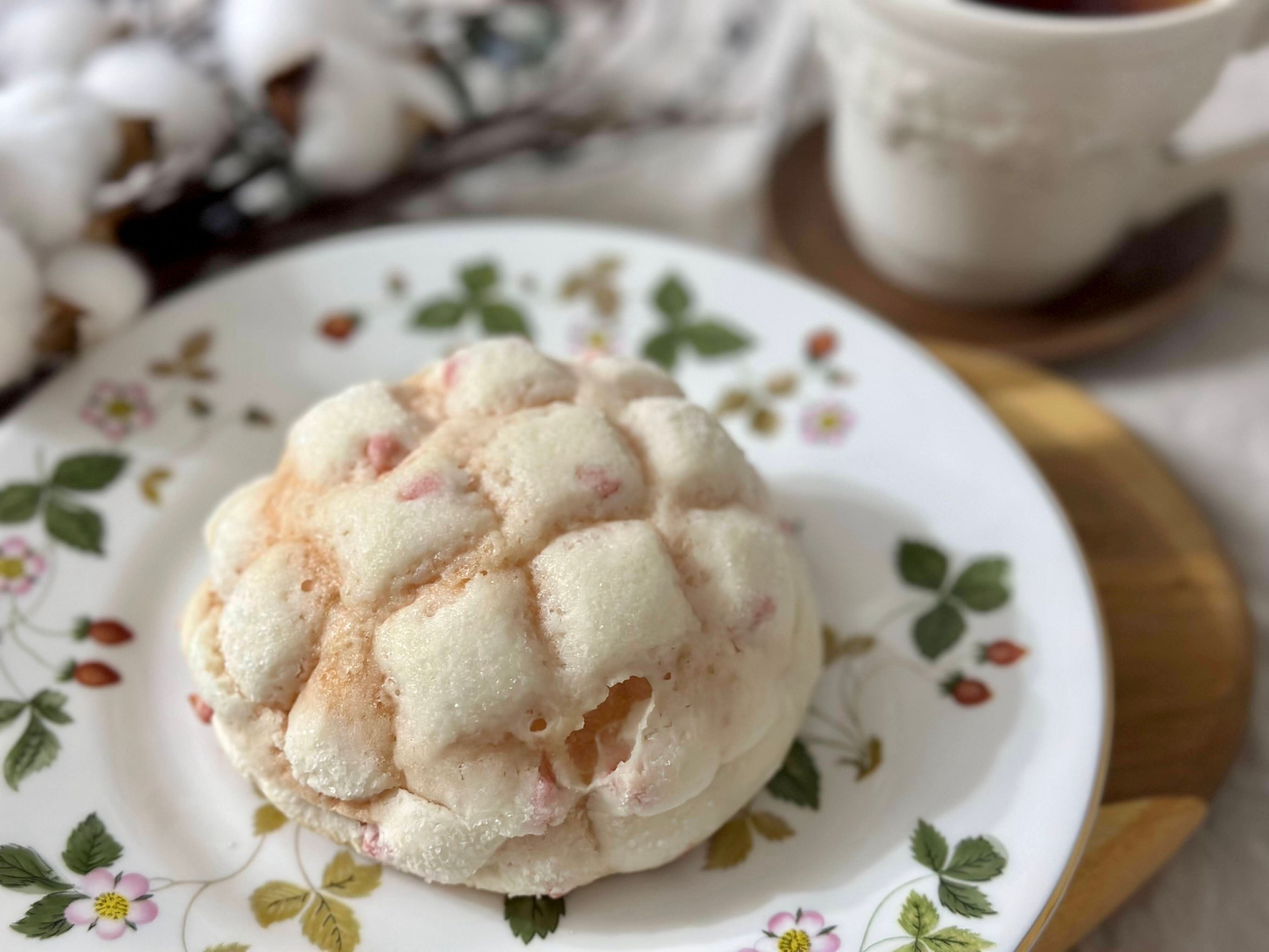 【ローソン新商品】いちごスイーツ専門店「ICHIBIKO」監修！「いちごミルクメロンパン」