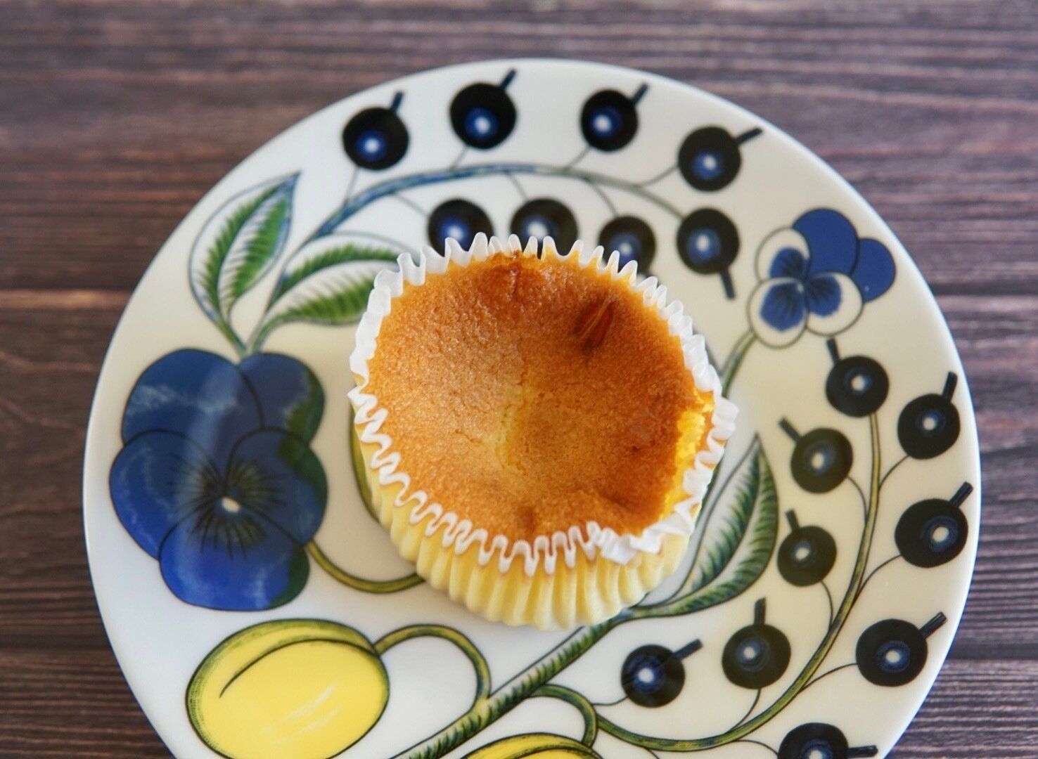 【ローソン】生カスタードスイーツに新作登場！酸味の中に甘みが際立つ「ふわとろ生カスタードチーズケーキ」