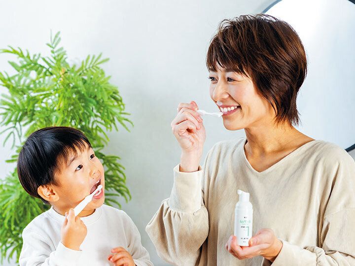 毎日のフッ素習慣が強い歯を作る！親子で一緒に歯磨きしたあとにすることは？