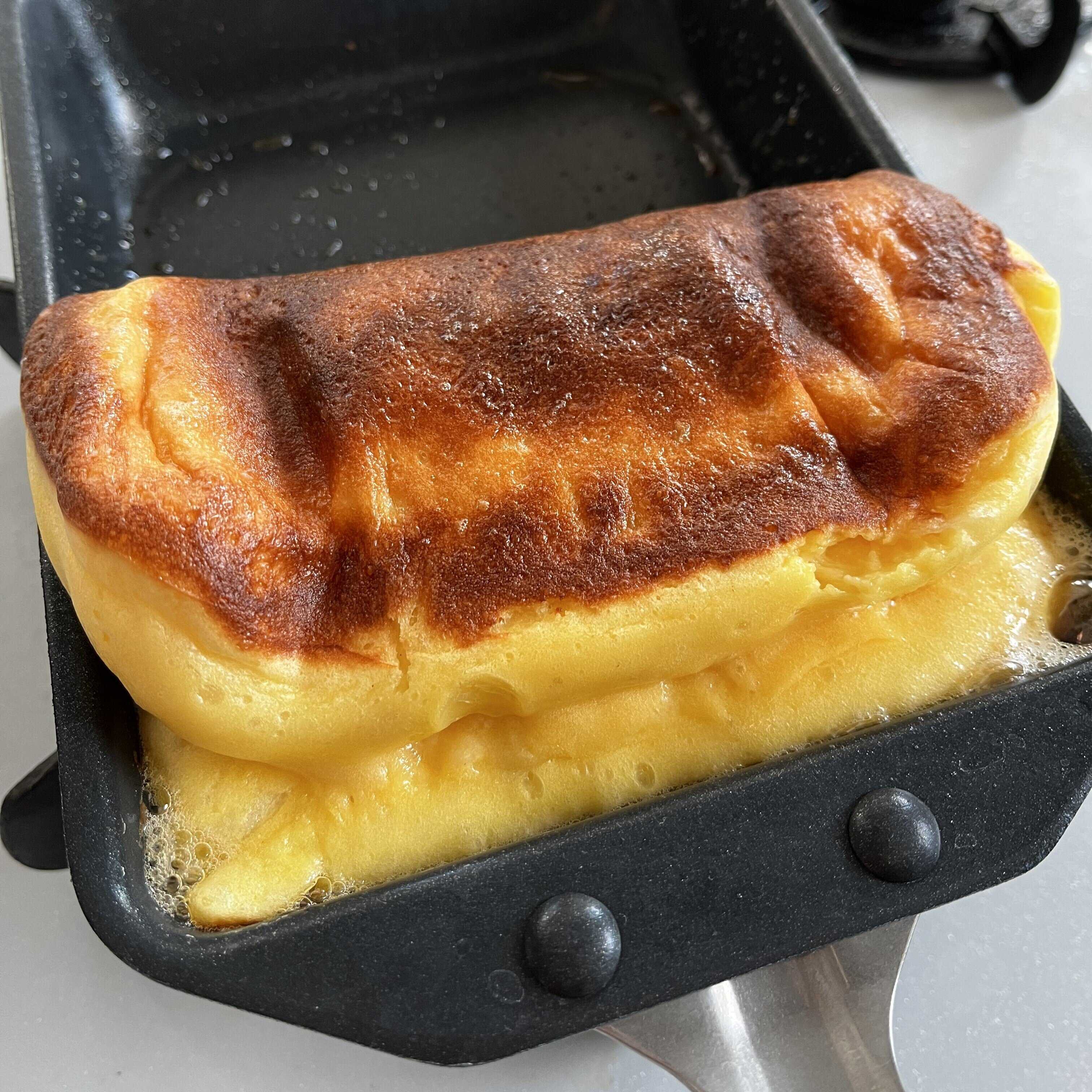 【餅フレンチ】もちフワ新食感！卵焼き器でつくる餅アレンジレシピ