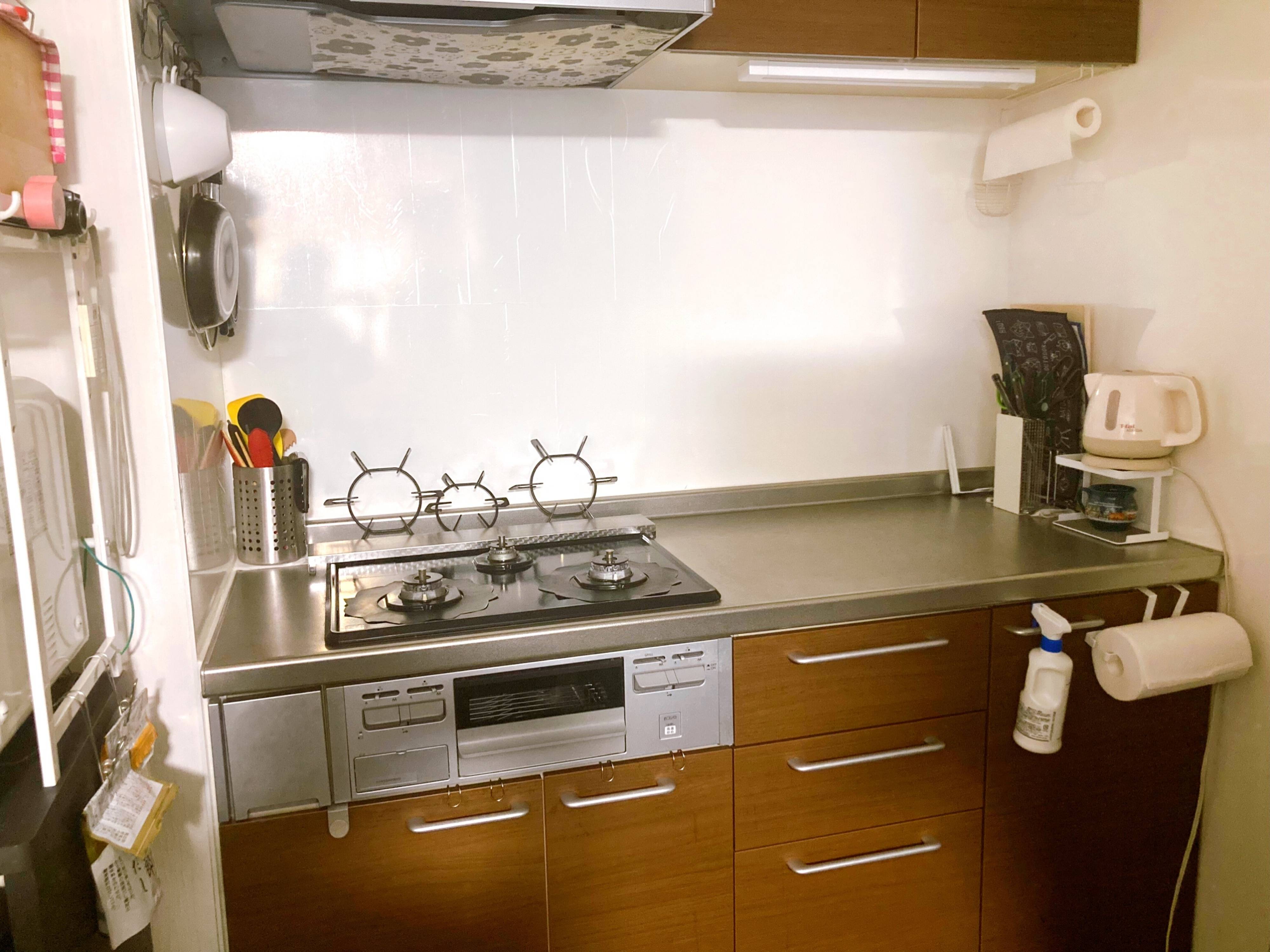 【キッチン】コックピット化が実現！盲点な場所も100均のピンチで活用空間ができる3つのアイデア