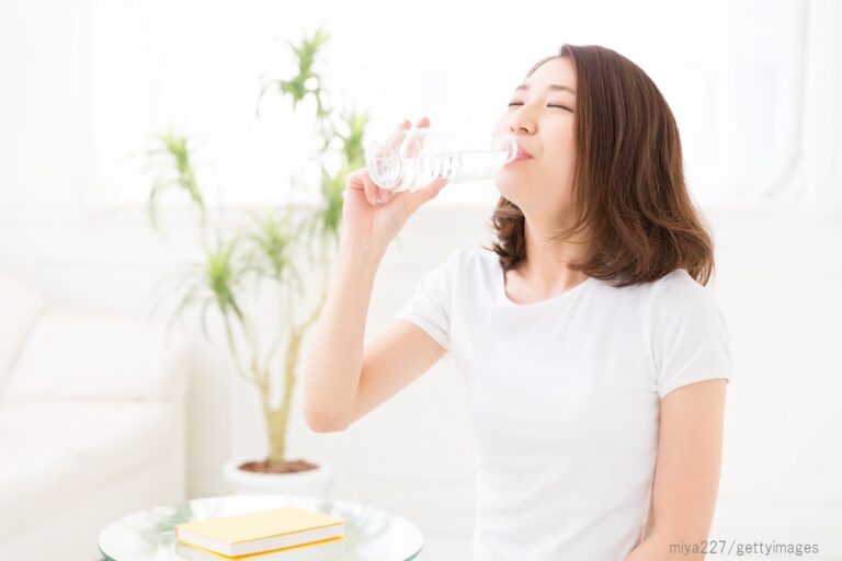 冬でも脱水症状に注意！無意識に失う水分をしっかり補おう