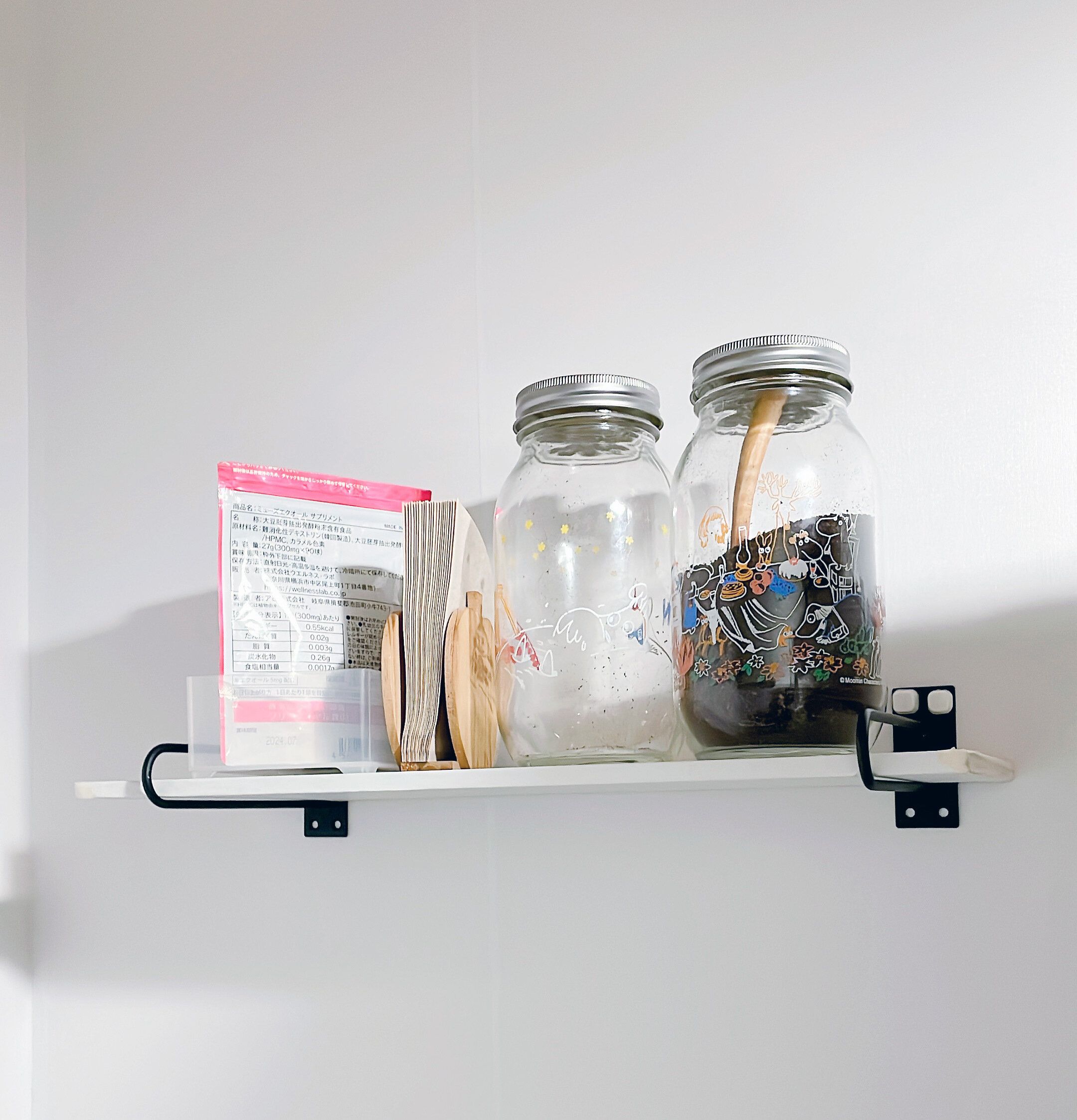 100均簡単DIYでほしい場所にウォールラックを作る！