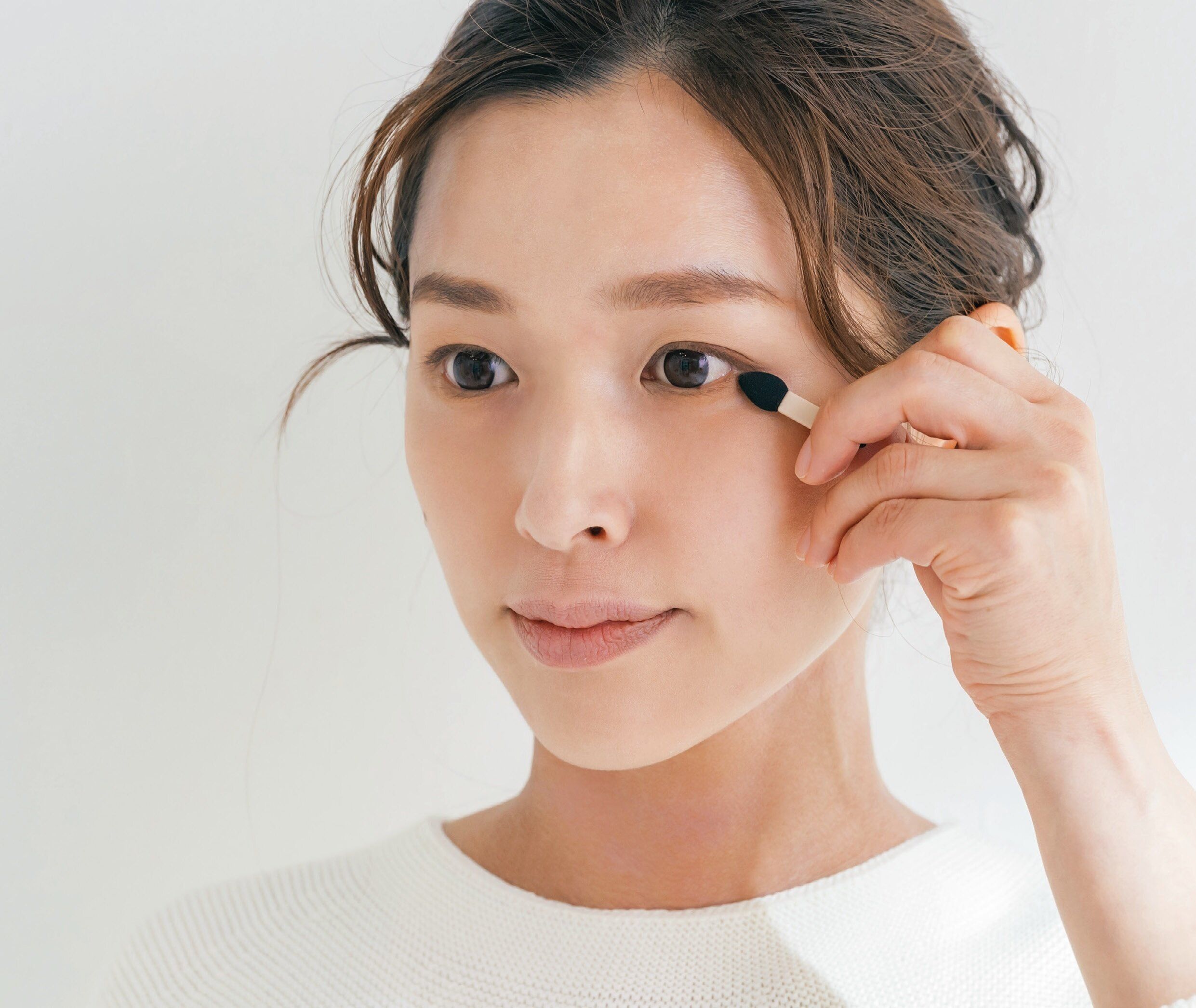 「顔の印象がぼやけがち」なのはメイクが若い頃のままのせい!?　アラフォーからの今どきアイメイク