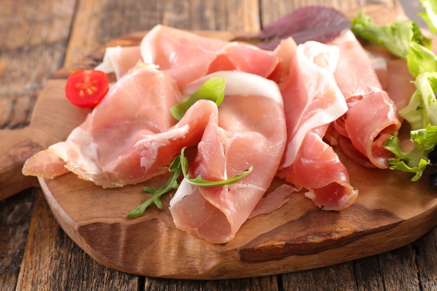 「生ハム」の冷凍方法は？上手な保存のコツやおいしい活用レシピを紹介