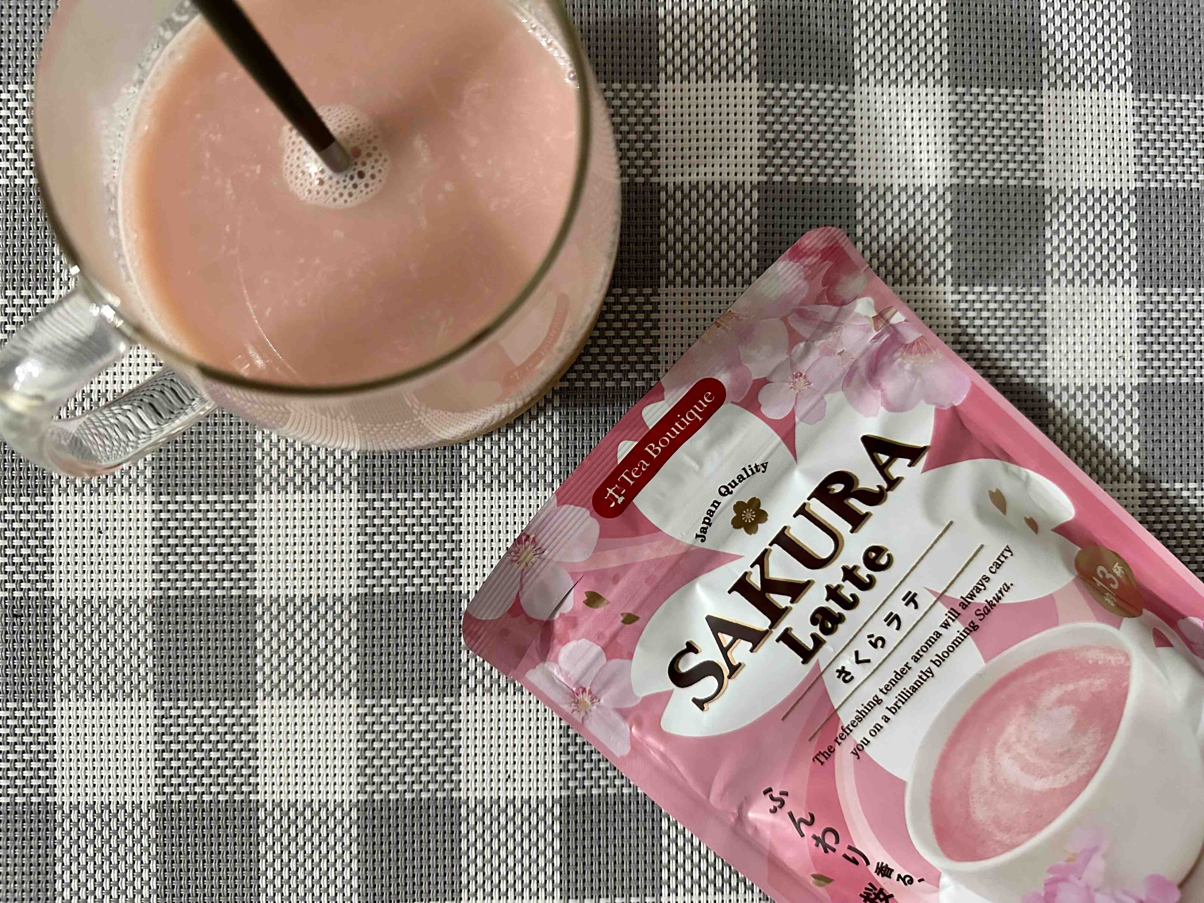 【KALDI新商品】満開の桜の香りにウットリ「さくらラテ」自宅で手軽にカフェ気分♪