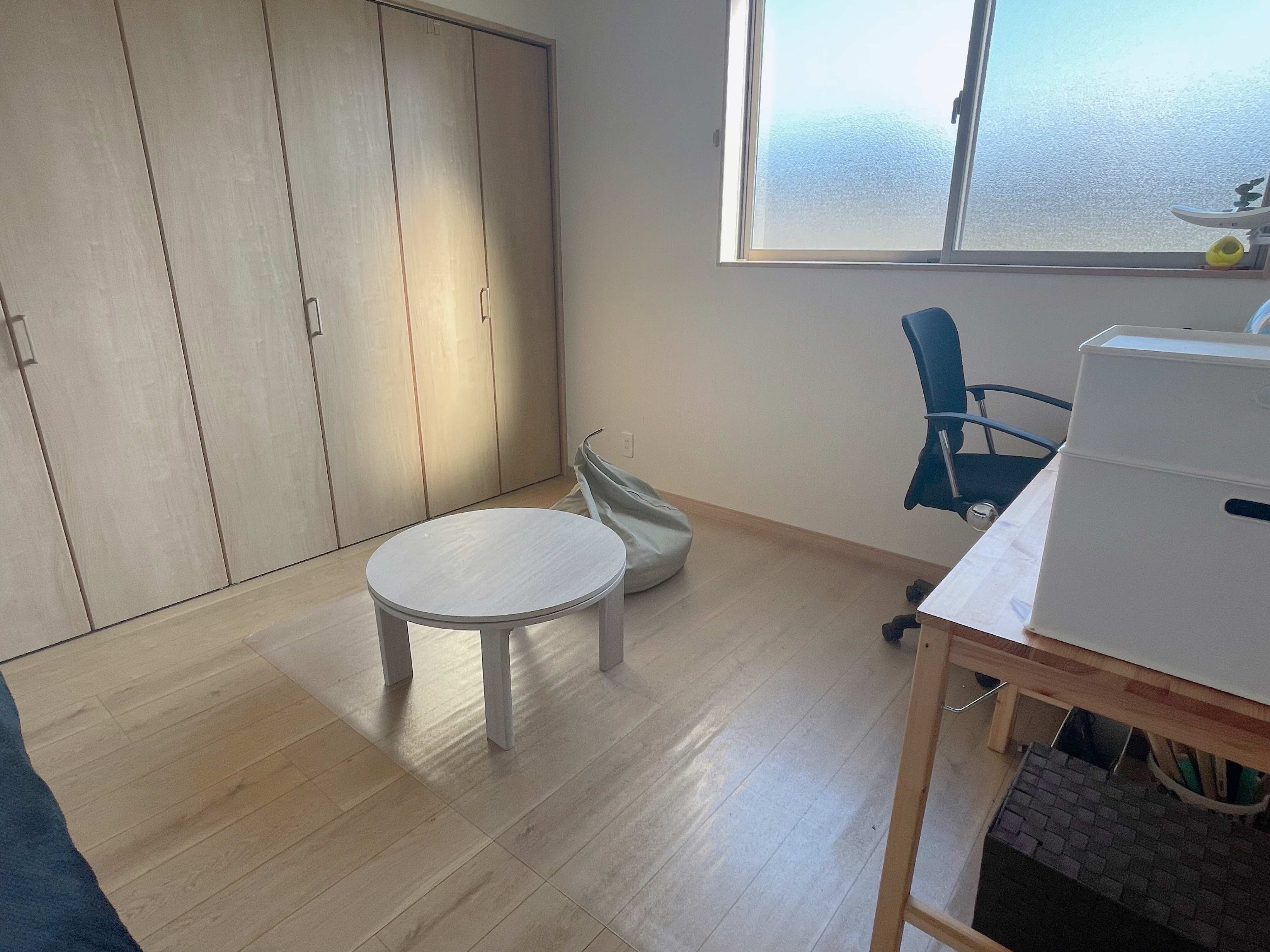 【新生活】引っ越しが決まったらこれだけは用意して！床のキズを防いでくれるアイテム3選