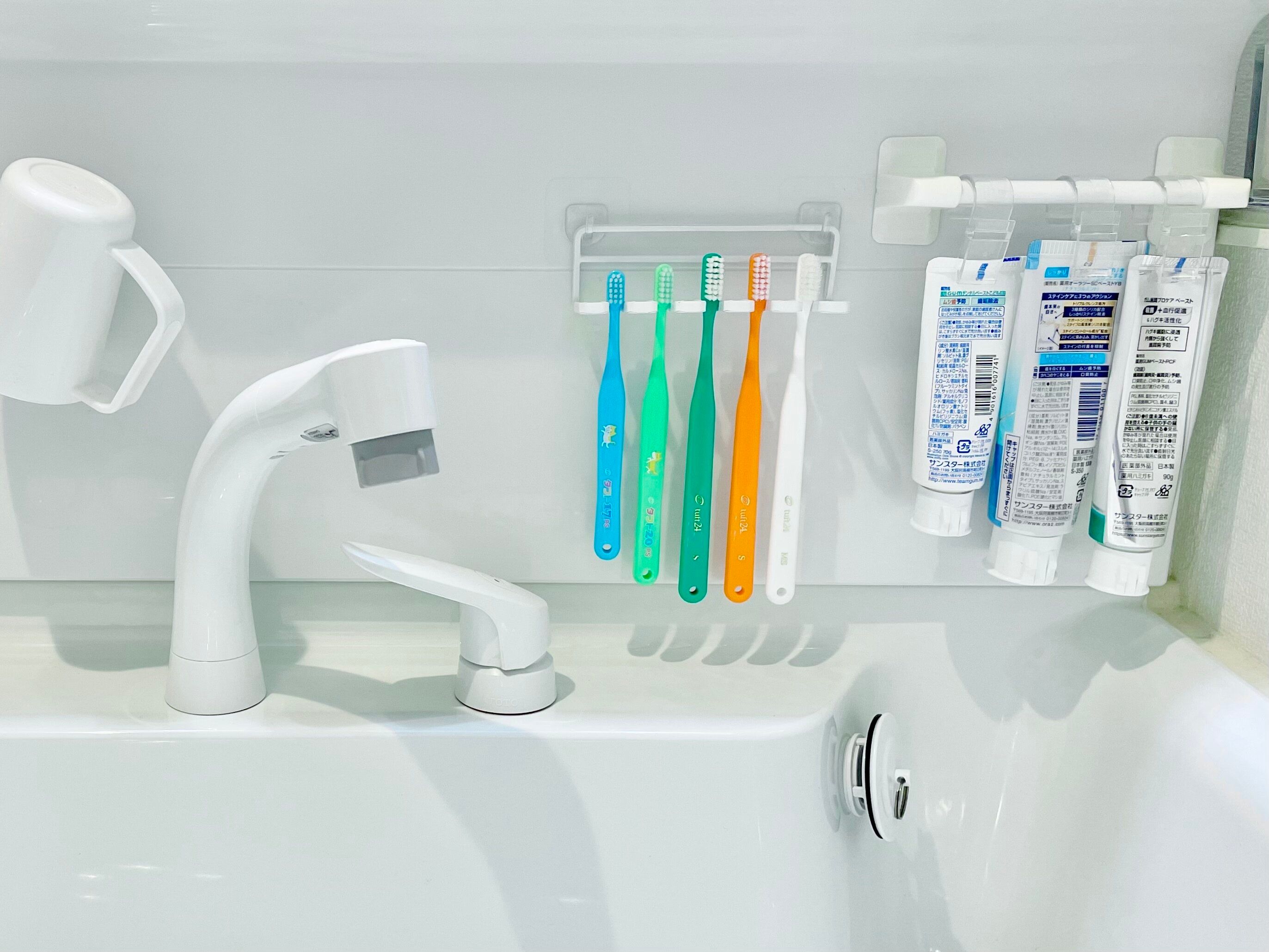 衛生面も安心！歯ブラシホルダーの吸盤が取れちゃうお悩み【ダイソー】で簡単解決！