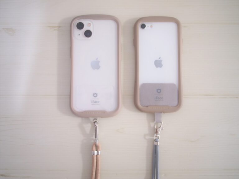 100円ショップのもので十分!?「スマホショルダーはセリアかスリコか」徹底比較！