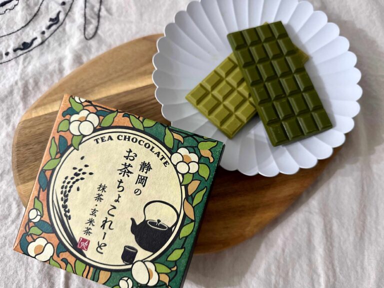 【KALDI】ミニチュア板チョコがかわいすぎ！でもお味は本格的！「静岡のお茶ちょこれーと抹茶・玄米茶」