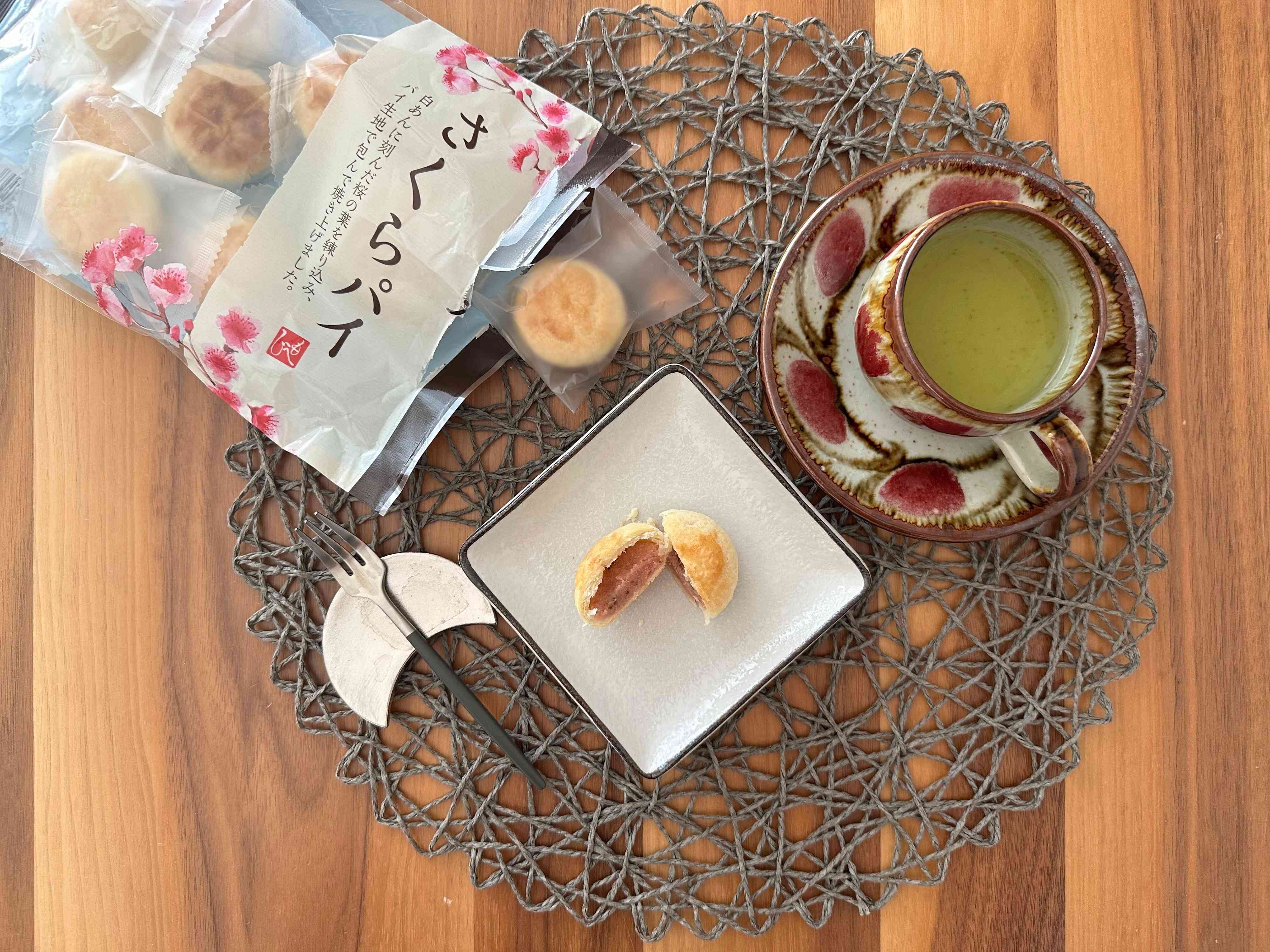 【KALDI新商品】お花見のお菓子はこれで決まり♪ほっこり優しい味わい「さくらパイ」