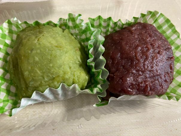 【ロピア】あんこ好き必見「2種のおはぎ」はリピ買い決定のおいしさ