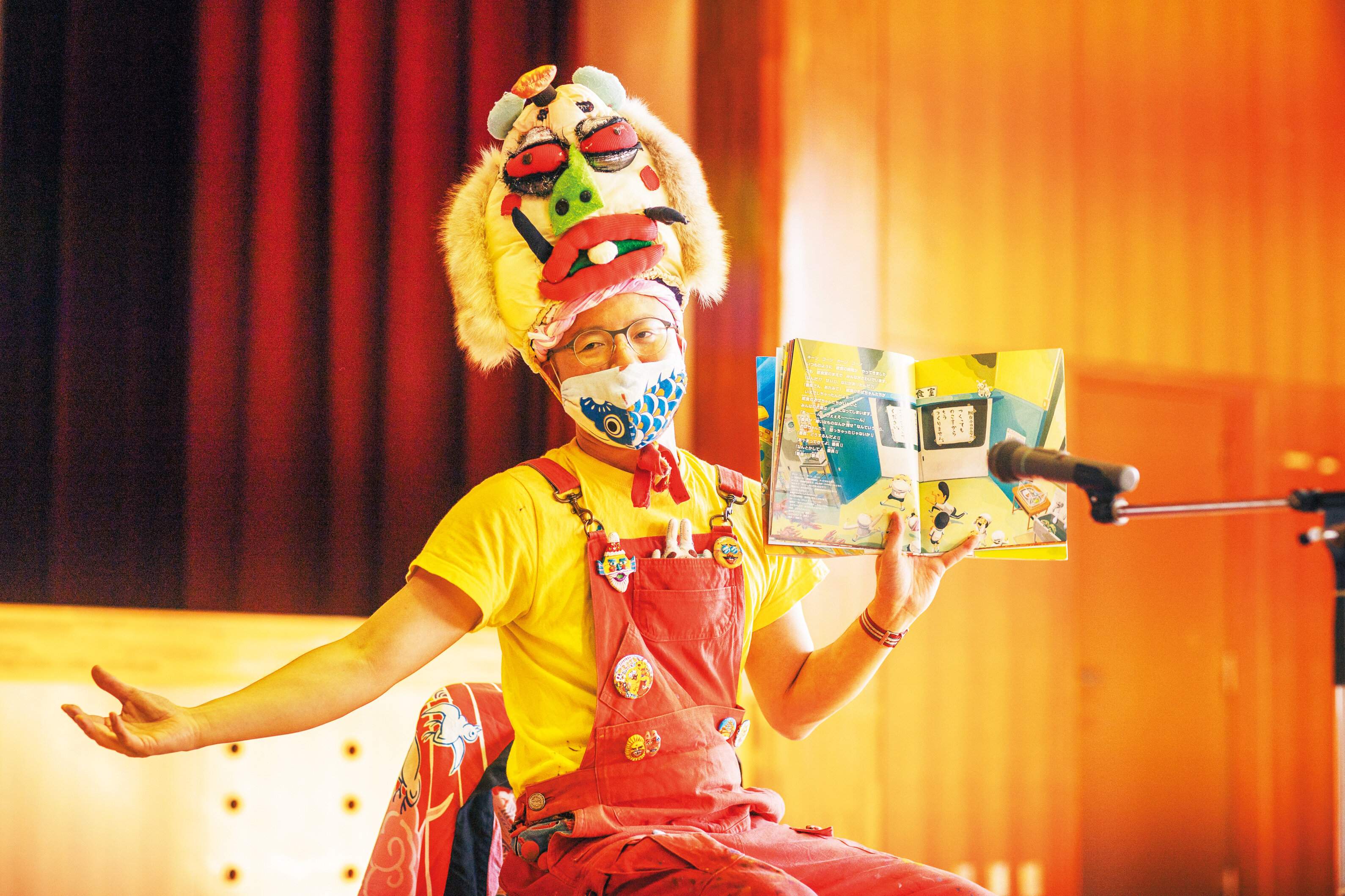 【「給食番長」作者・よしながこうたくさん】＂旅芸人＂になった絵本作家。 身体を張って「子どもたちに恩返し」